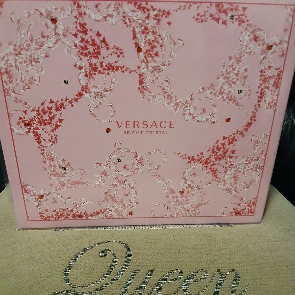 Versace Bright Crystal Gift Set - Picture 4 of 5
